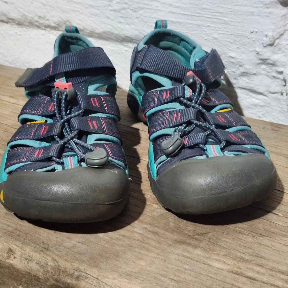 Keen Newport H2 Kids Sandals Navy Teal Pink Waterproof Hiking Shoes Size 5 US